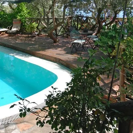 Vila Sleeps 10 Pool Air Con Wifi Vico Equense